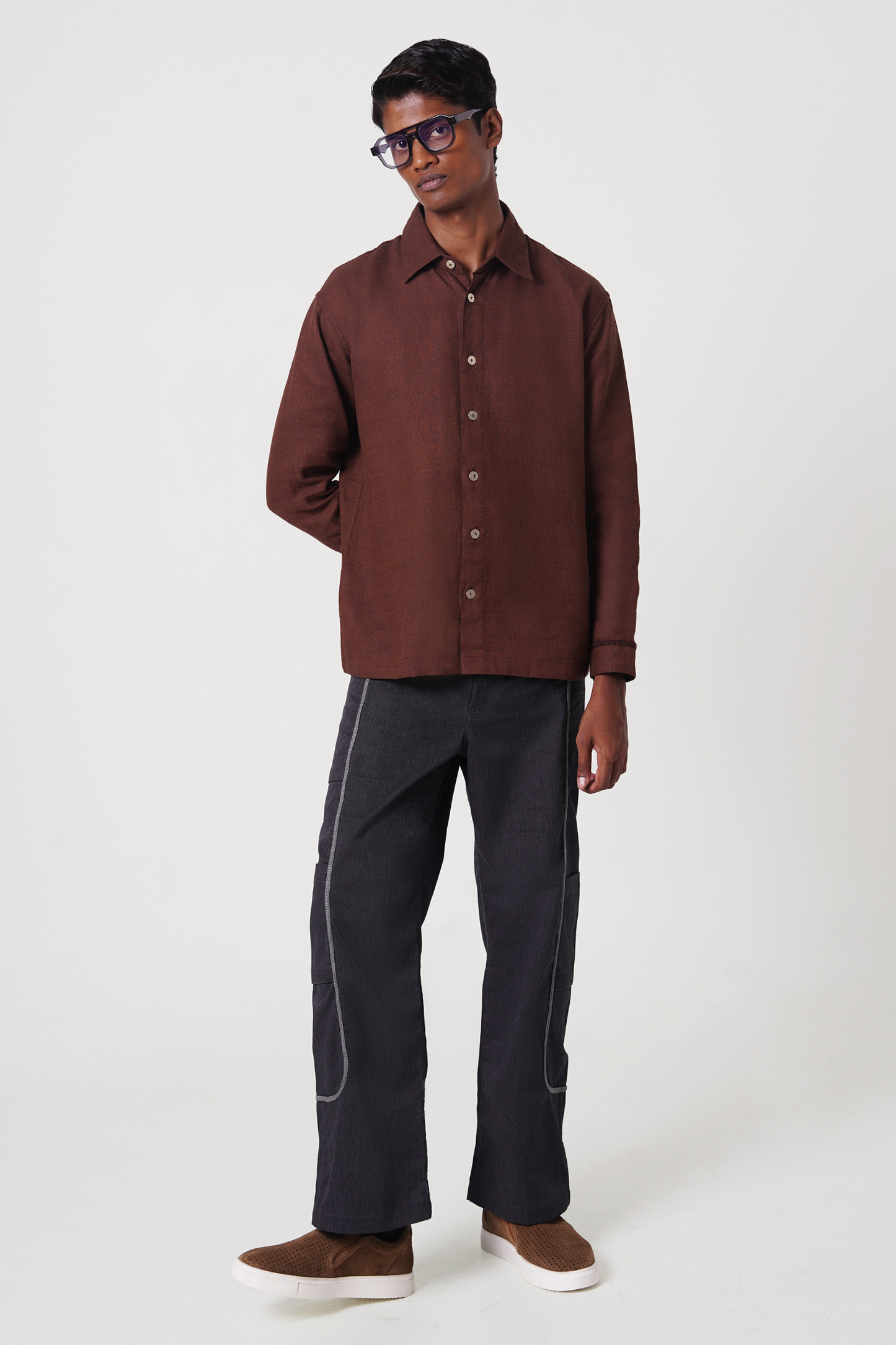 THE ESSENTIAL SHIRT (BROWN)