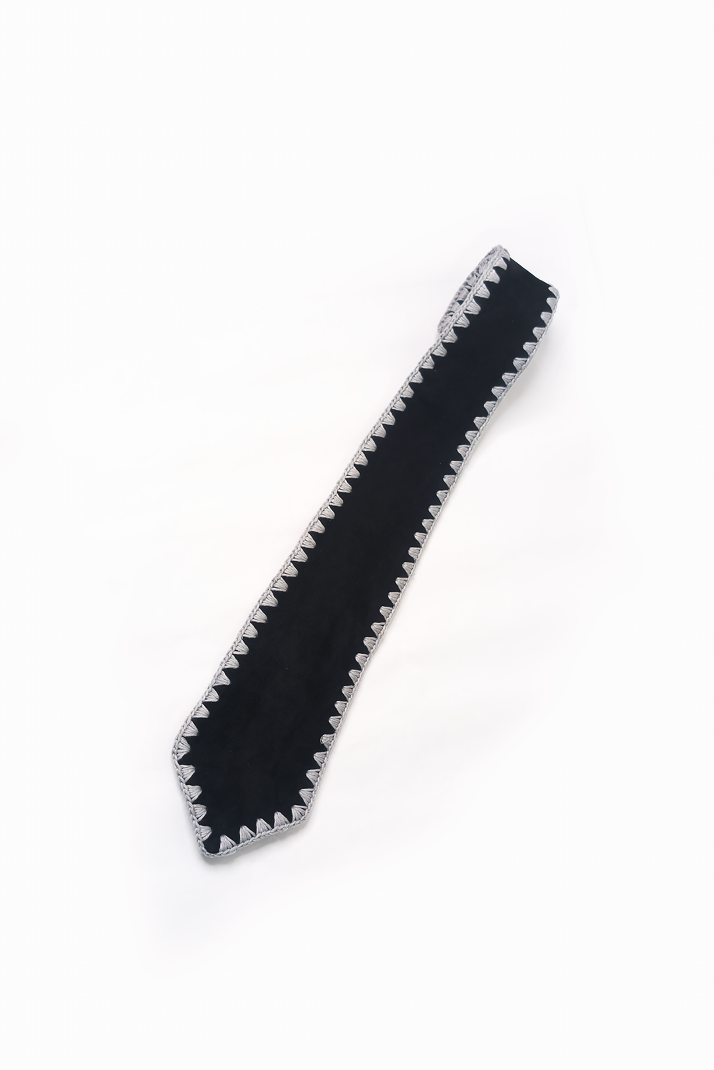 CROCHET EDGE TIE (BLACK)