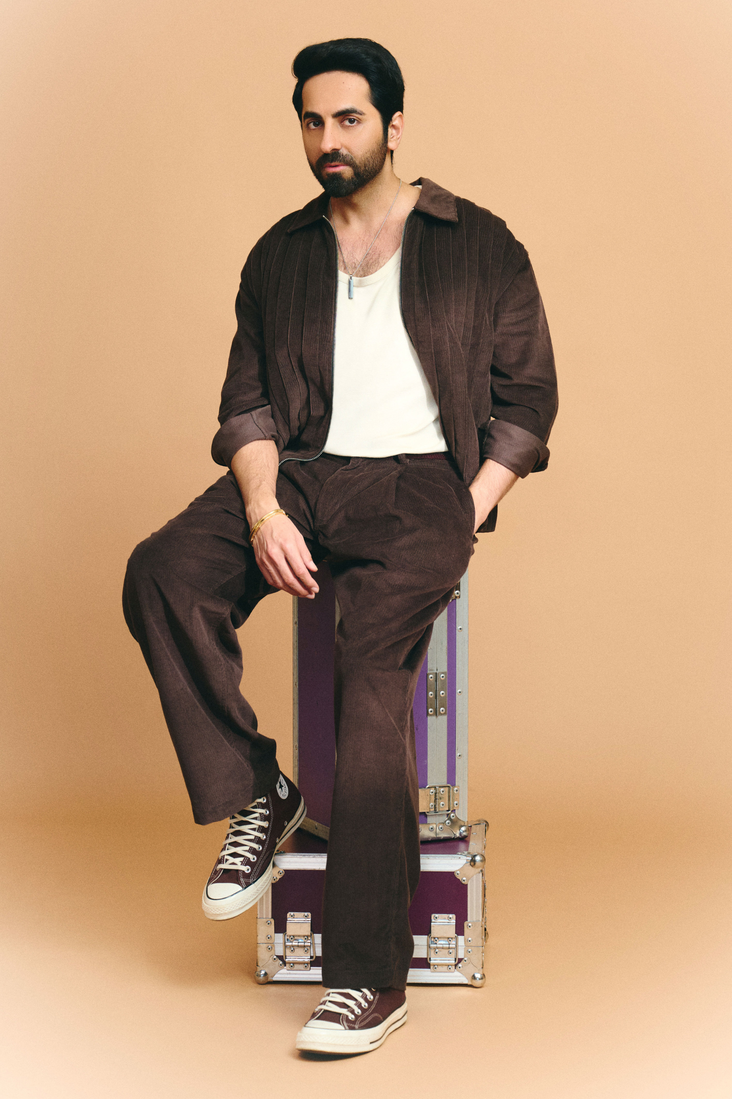 PLEATED JACKET (BROWN)