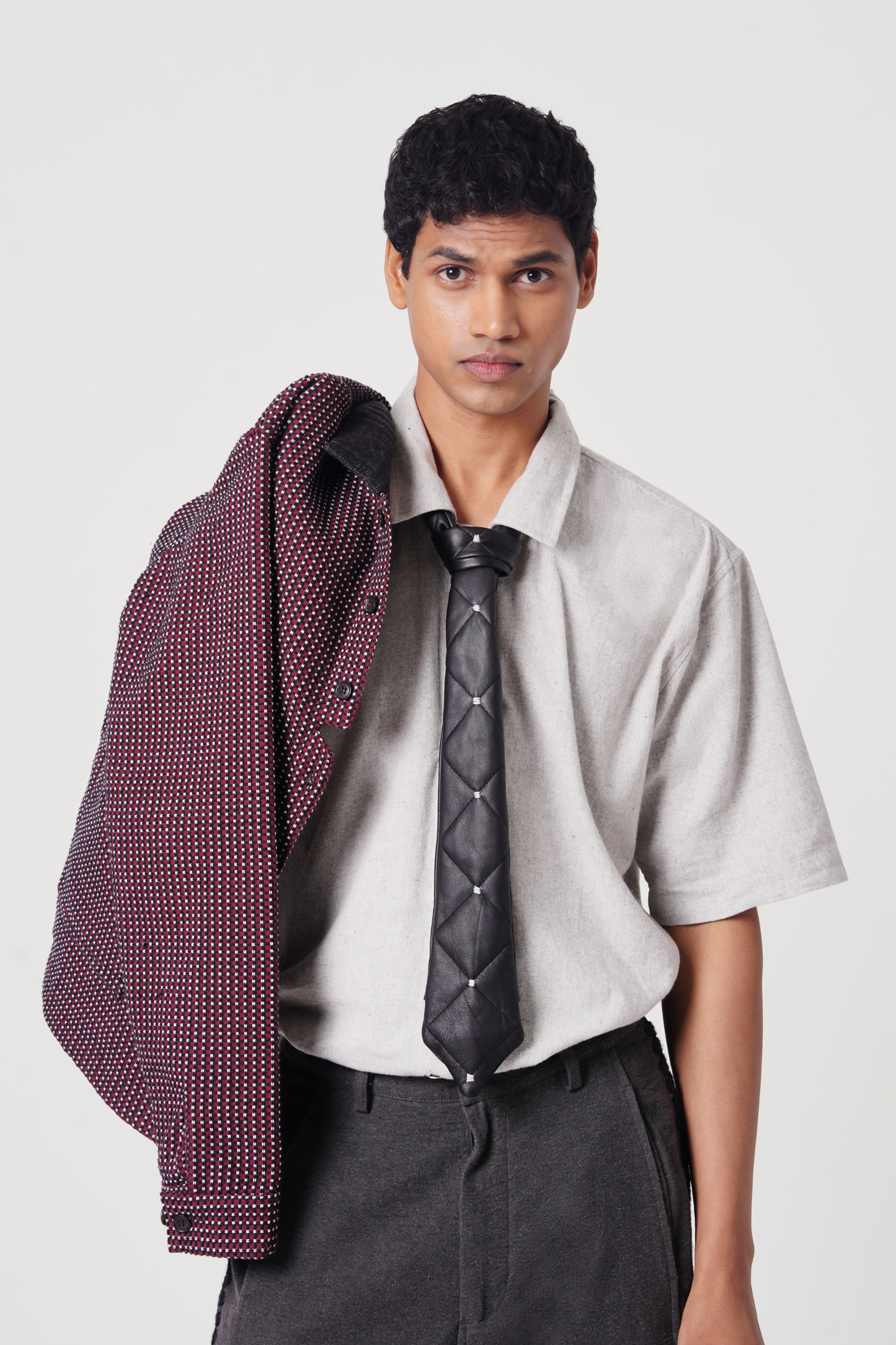 QUILTED LEATHER TIE (BLACK)