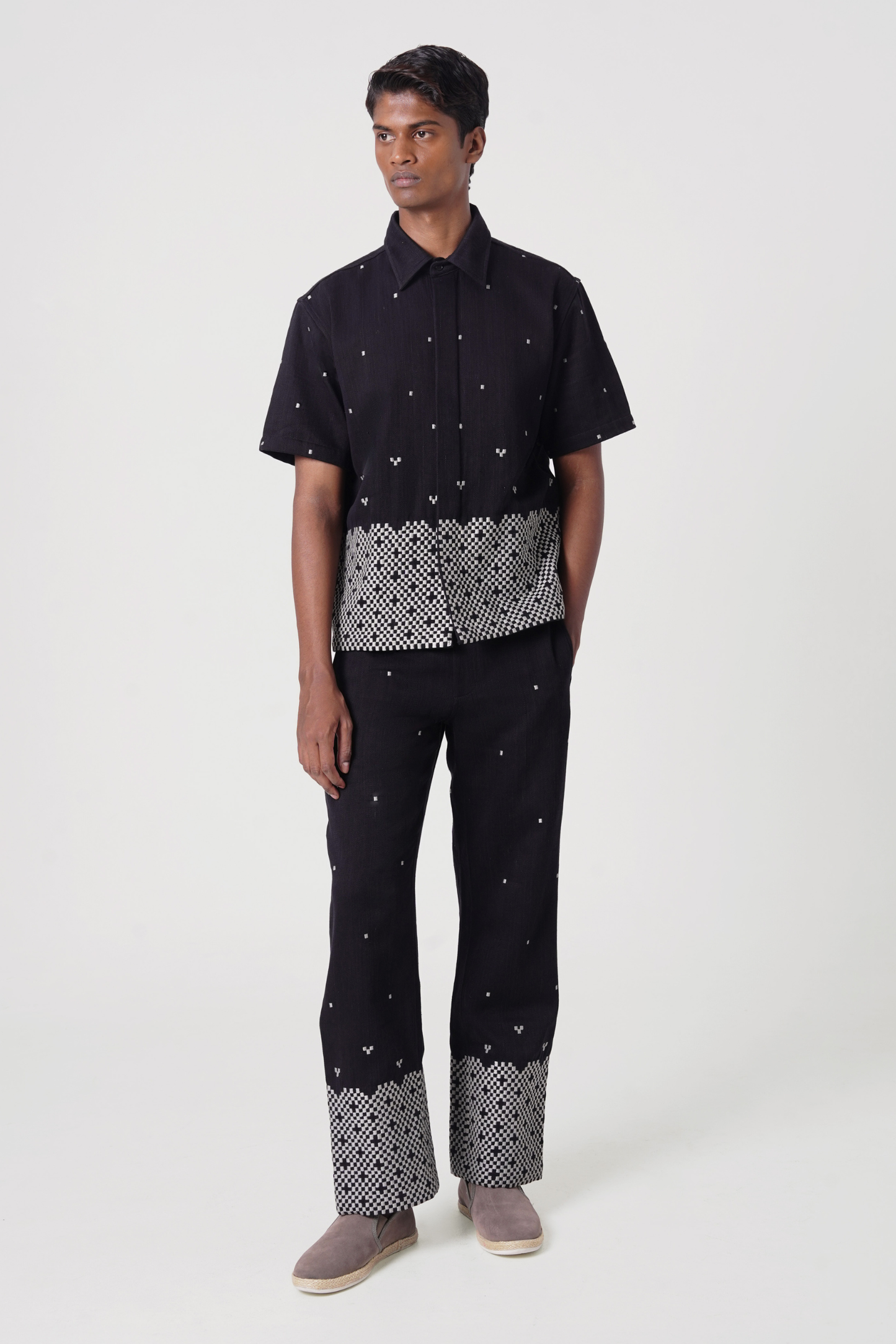 KOLAM SHIRT (BLACK)