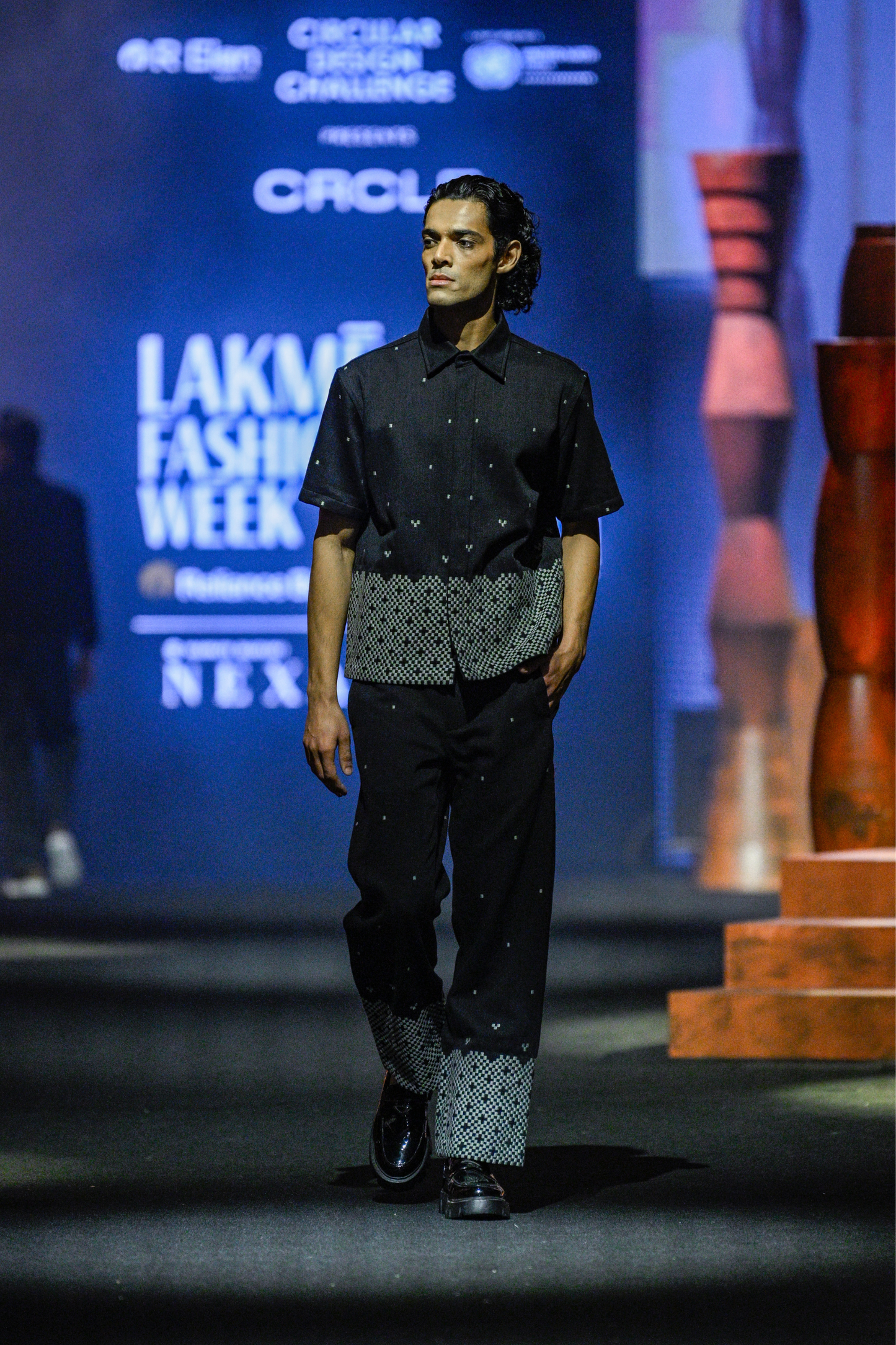 KOLAM SHIRT (BLACK)